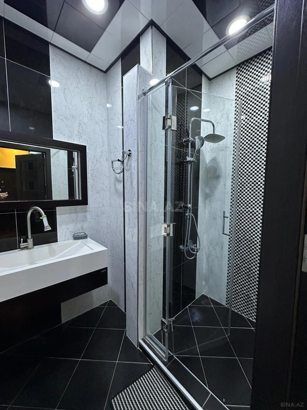 Satılır 3 otaqlı mənzil 120 m²