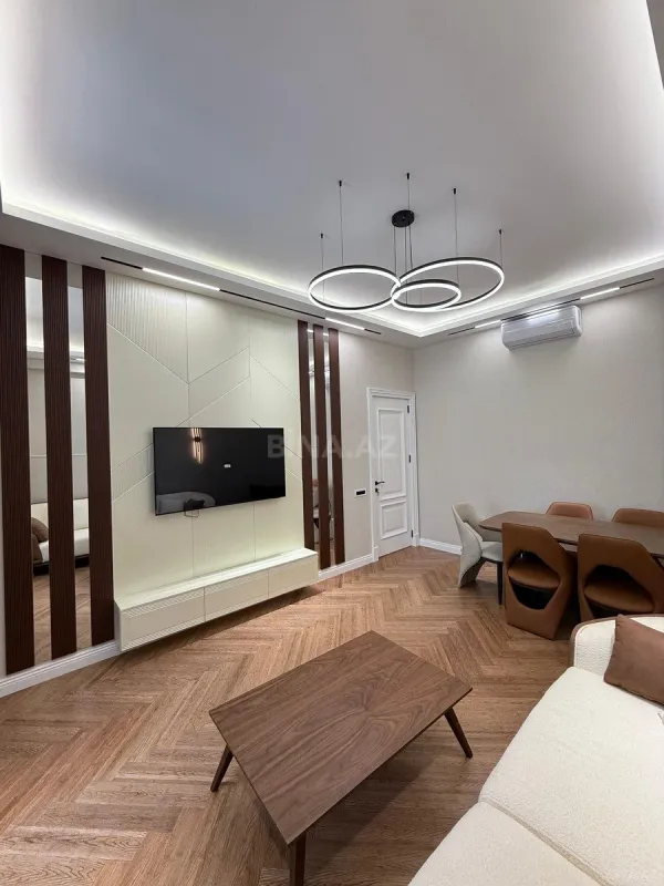 Satılır 2 otaqlı mənzil 68 m²