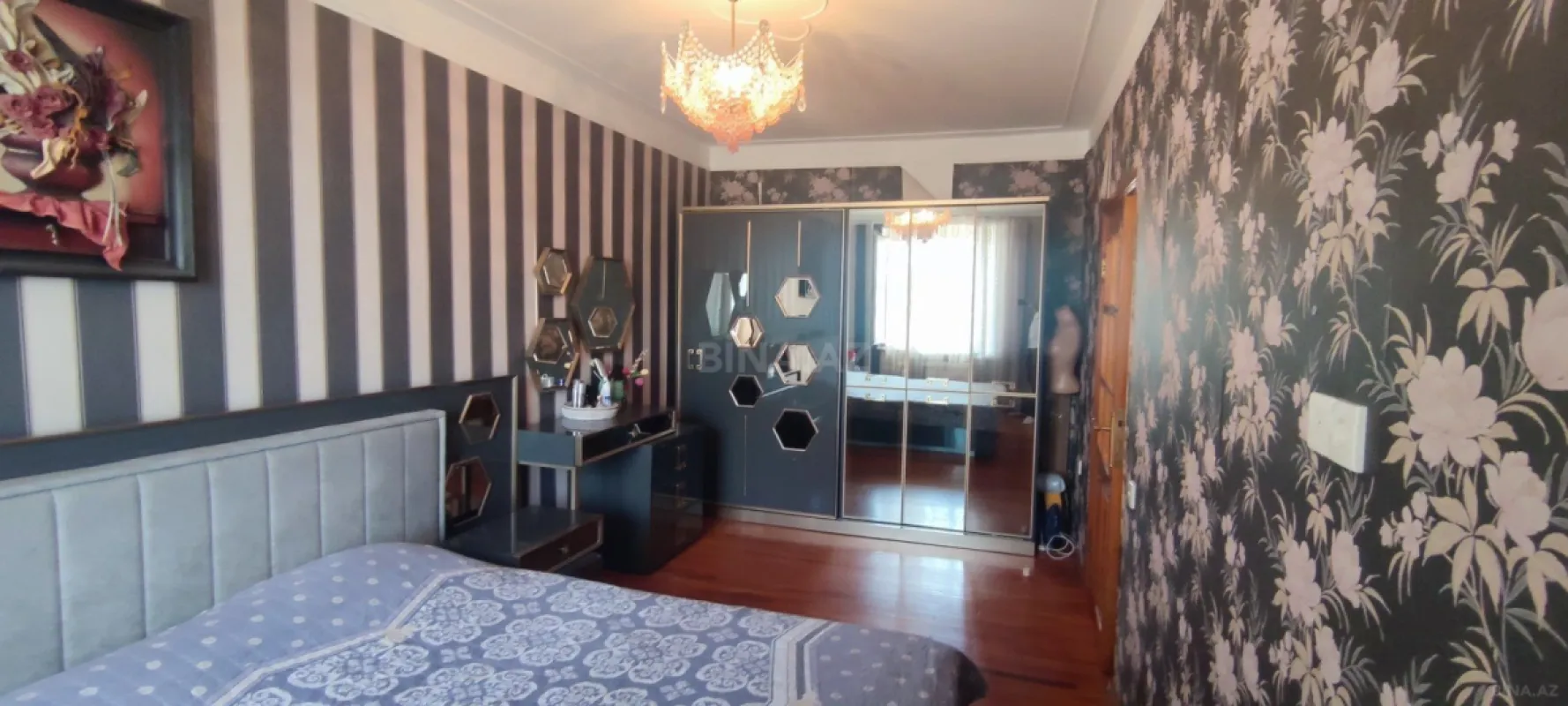 Satılır 4 otaqlı mənzil 100 m²