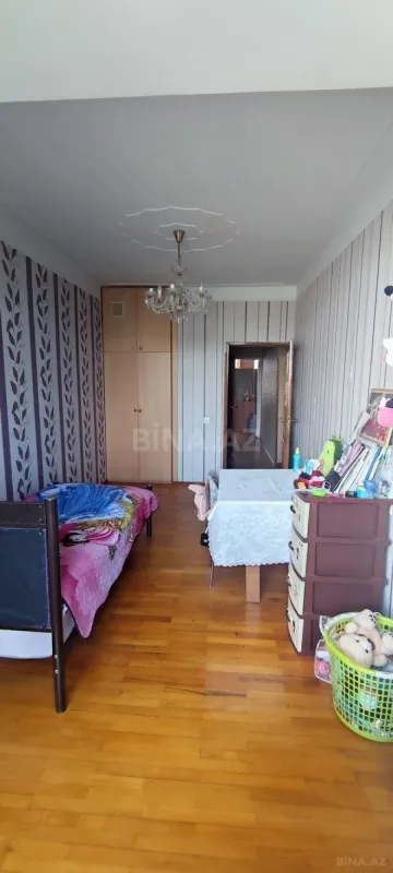 Satılır 4 otaqlı mənzil 100 m²