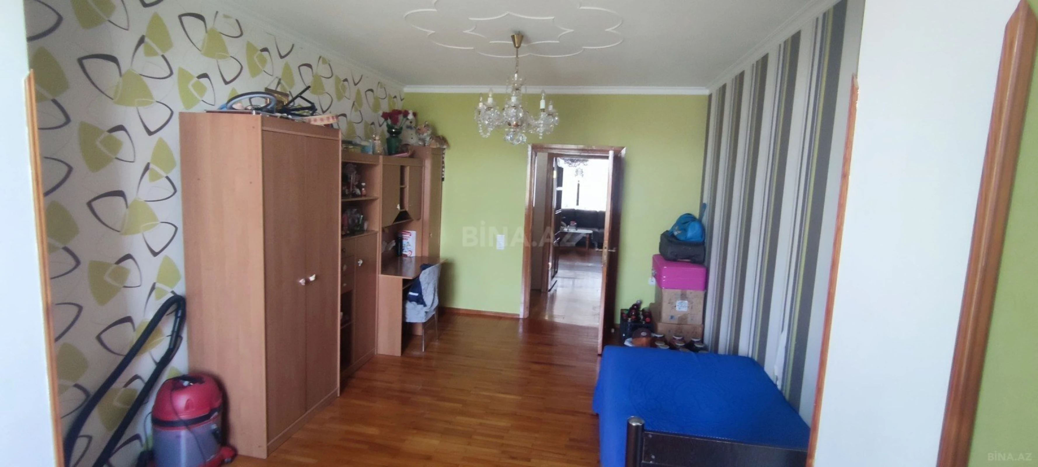 Satılır 4 otaqlı mənzil 100 m²