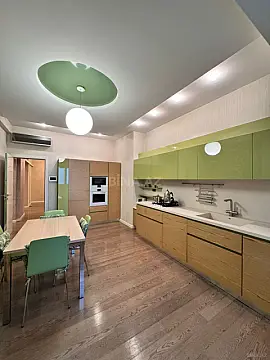 Satılır 4 otaqlı mənzil 168 m²