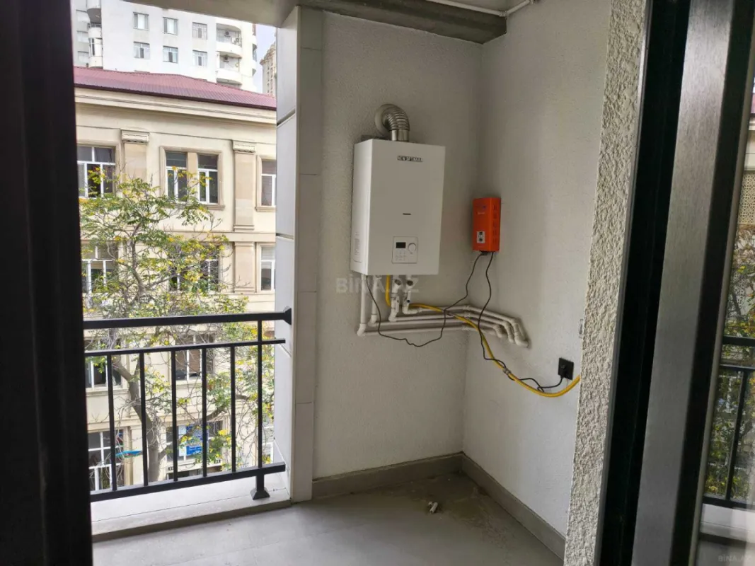 Kirayə verilir 2 otaqlı mənzil 90 m²