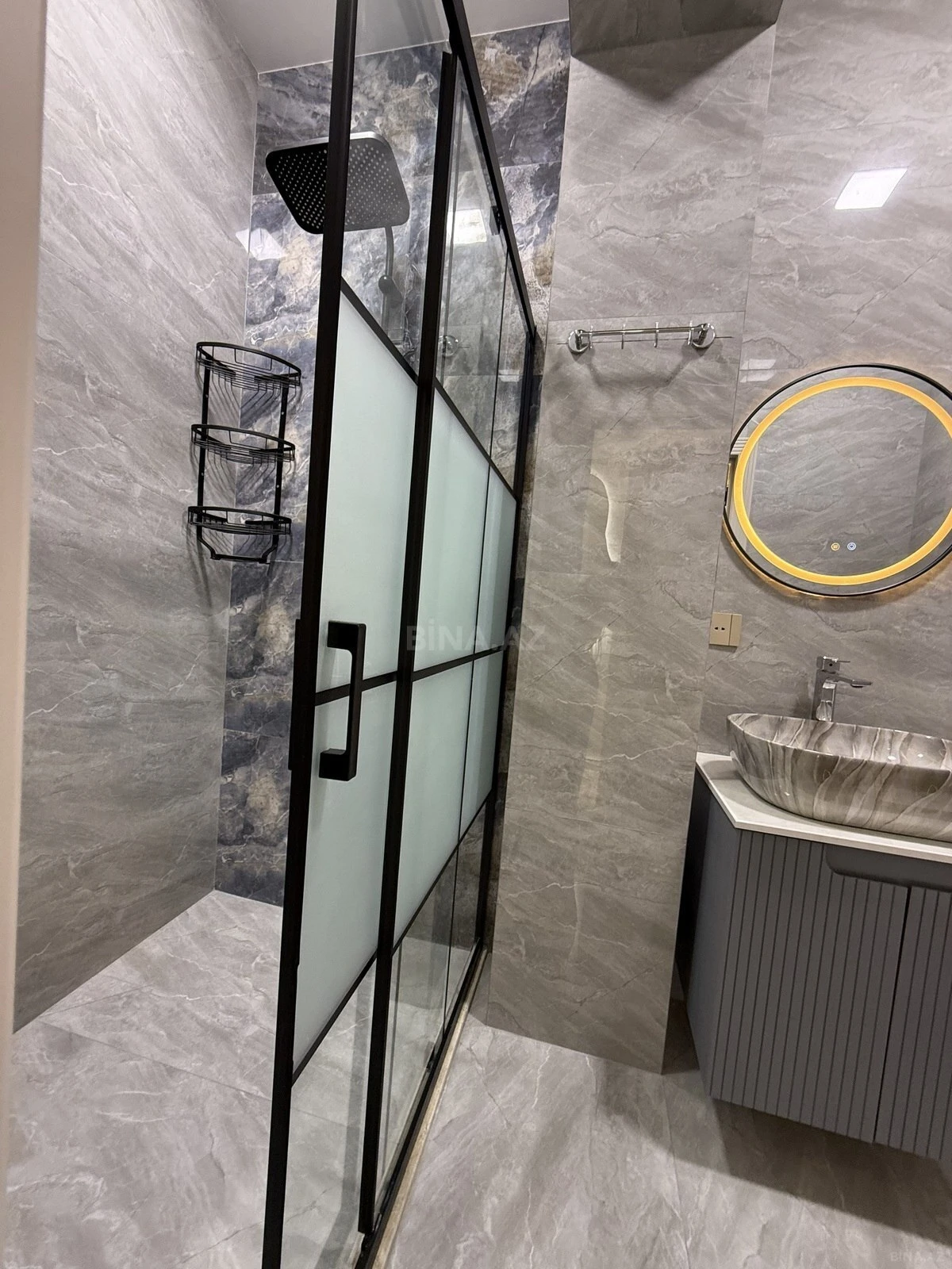 Satılır 3 otaqlı mənzil 76 m²