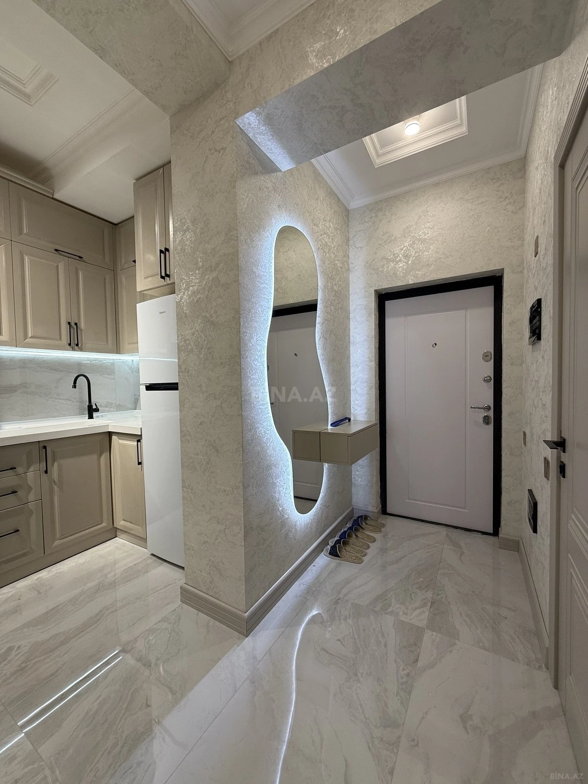 Satılır 3 otaqlı mənzil 76 m²