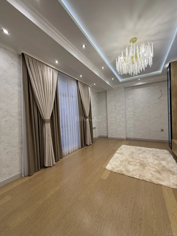Satılır 3 otaqlı mənzil 76 m²