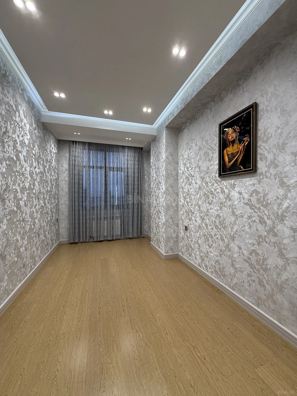 Satılır 3 otaqlı mənzil 76 m²