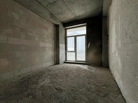 Satılır 4 otaqlı mənzil 160 m²