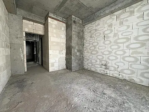 Satılır 4 otaqlı mənzil 160 m²