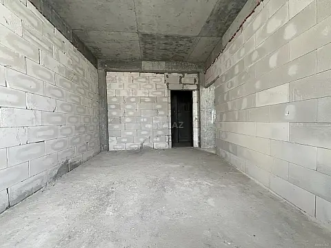 Satılır 4 otaqlı mənzil 160 m²