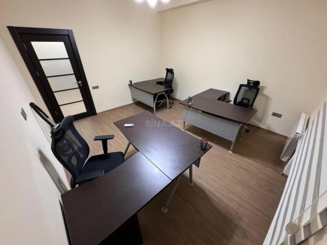 Kirayə verilir 3 otaqlı ofis 105 m²