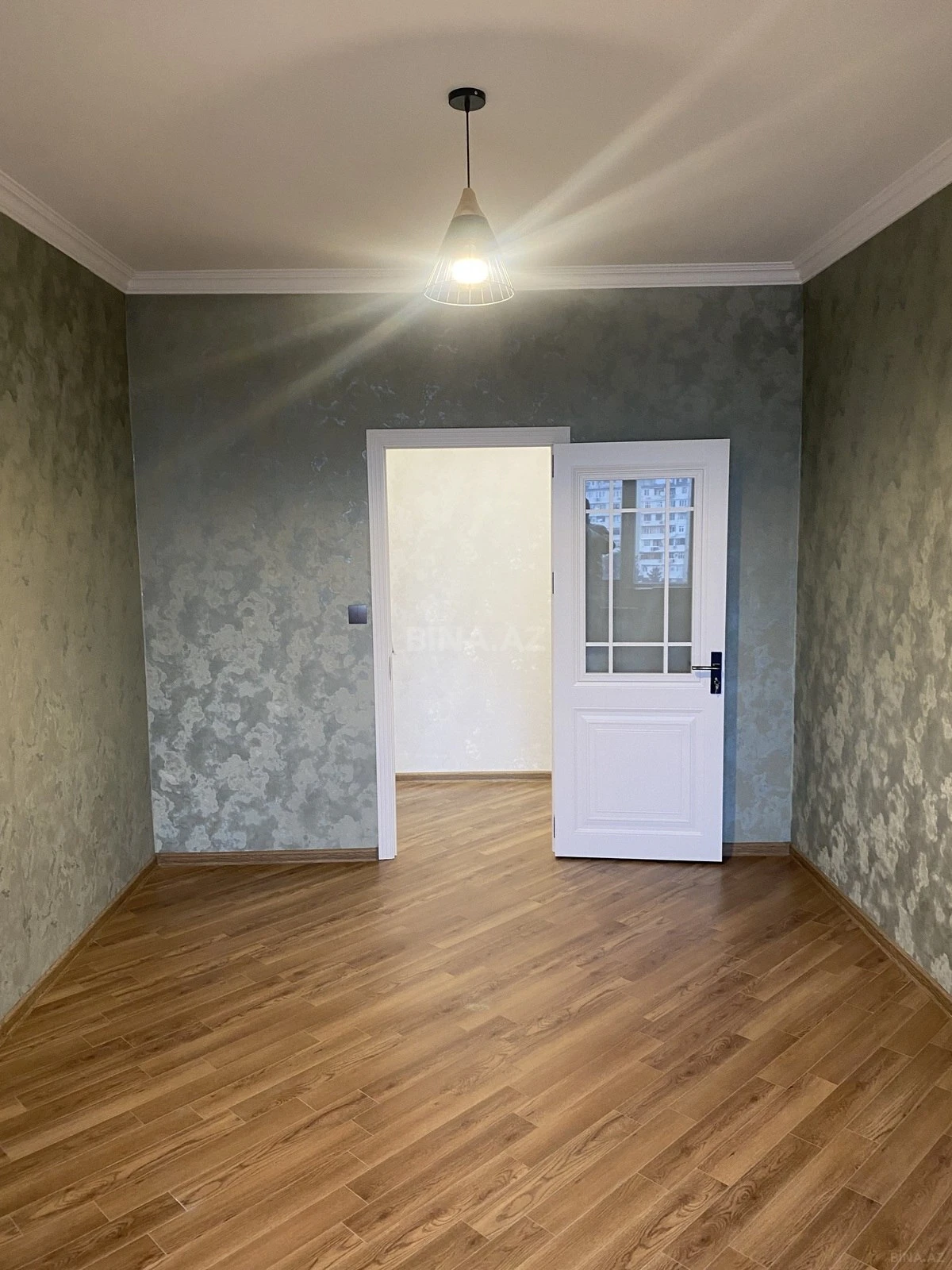 Satılır 2 otaqlı mənzil 70 m²