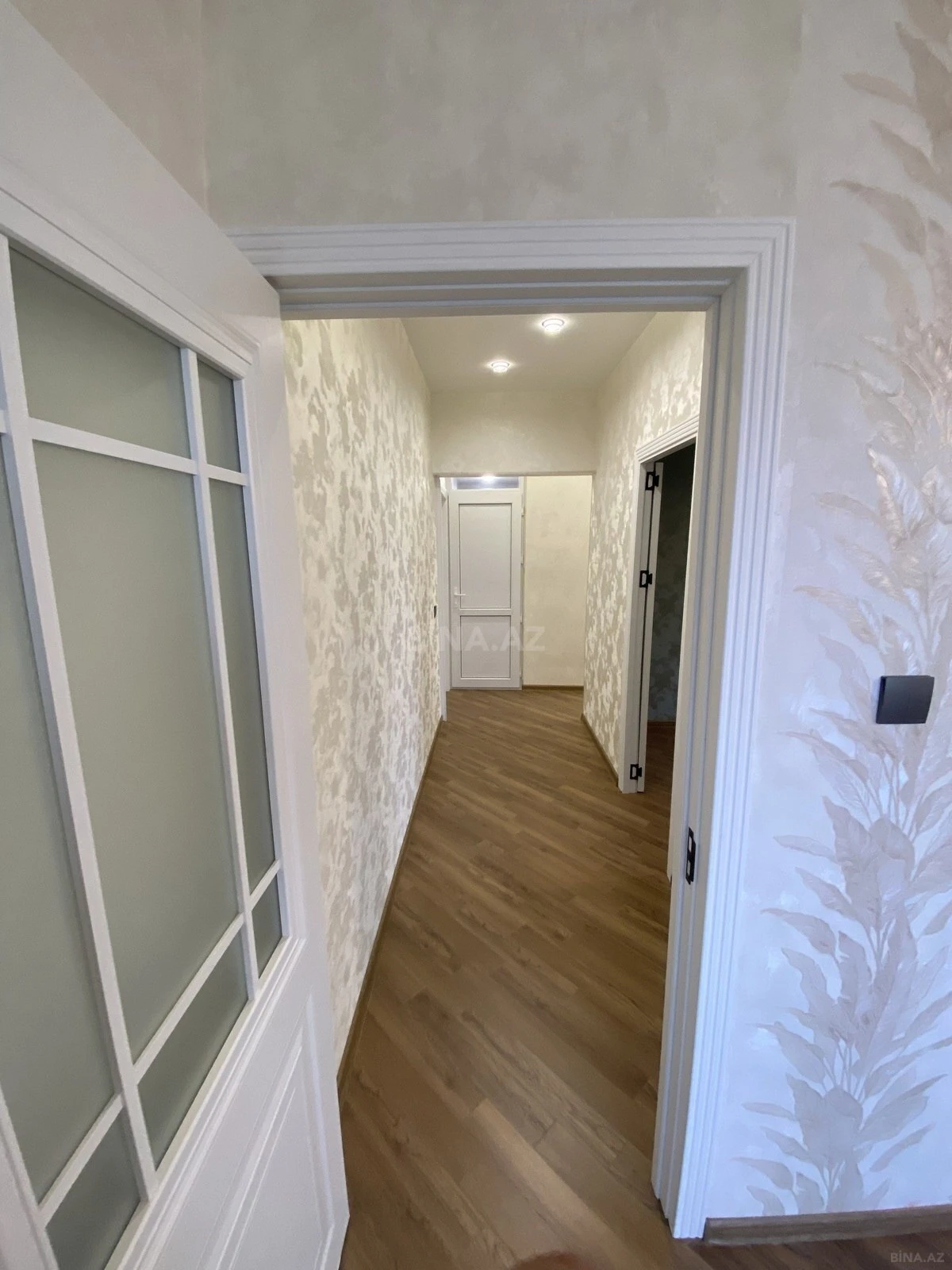 Satılır 2 otaqlı mənzil 70 m²