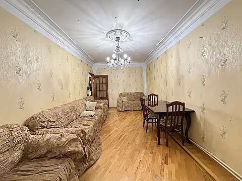 Satılır 3 otaqlı mənzil 85 m²