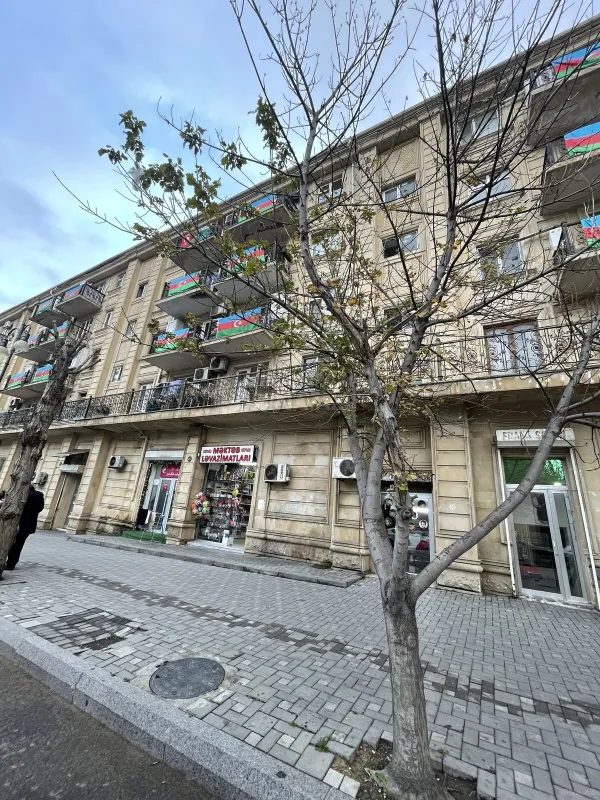 Satılır 3 otaqlı mənzil 70 m²