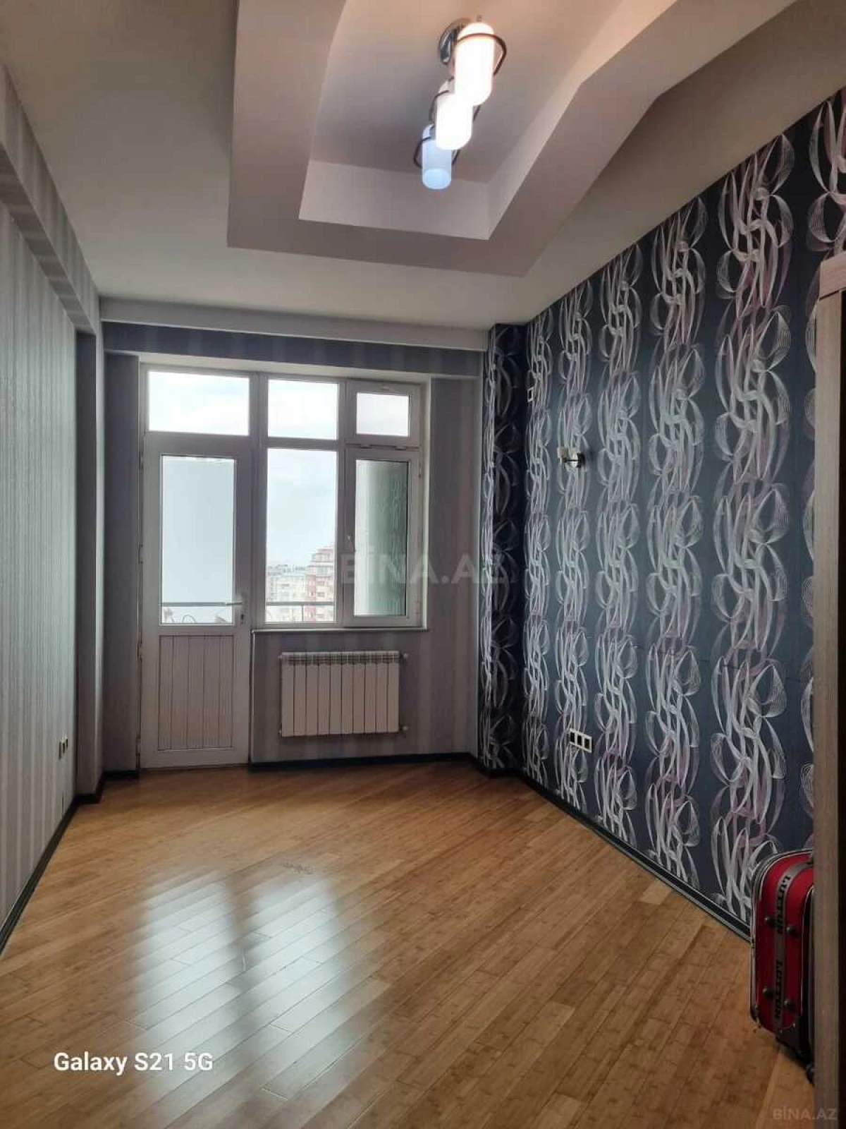 Satılır 3 otaqlı mənzil 94 m²