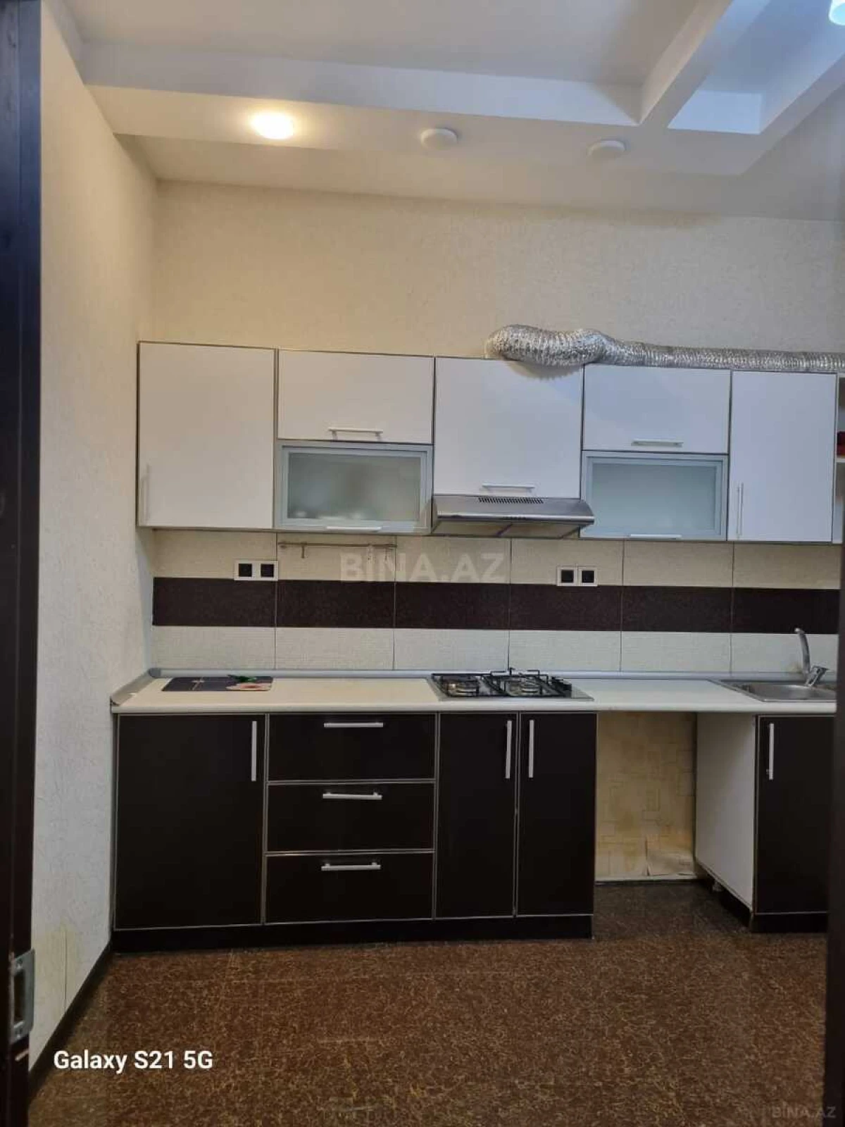 Satılır 3 otaqlı mənzil 94 m²