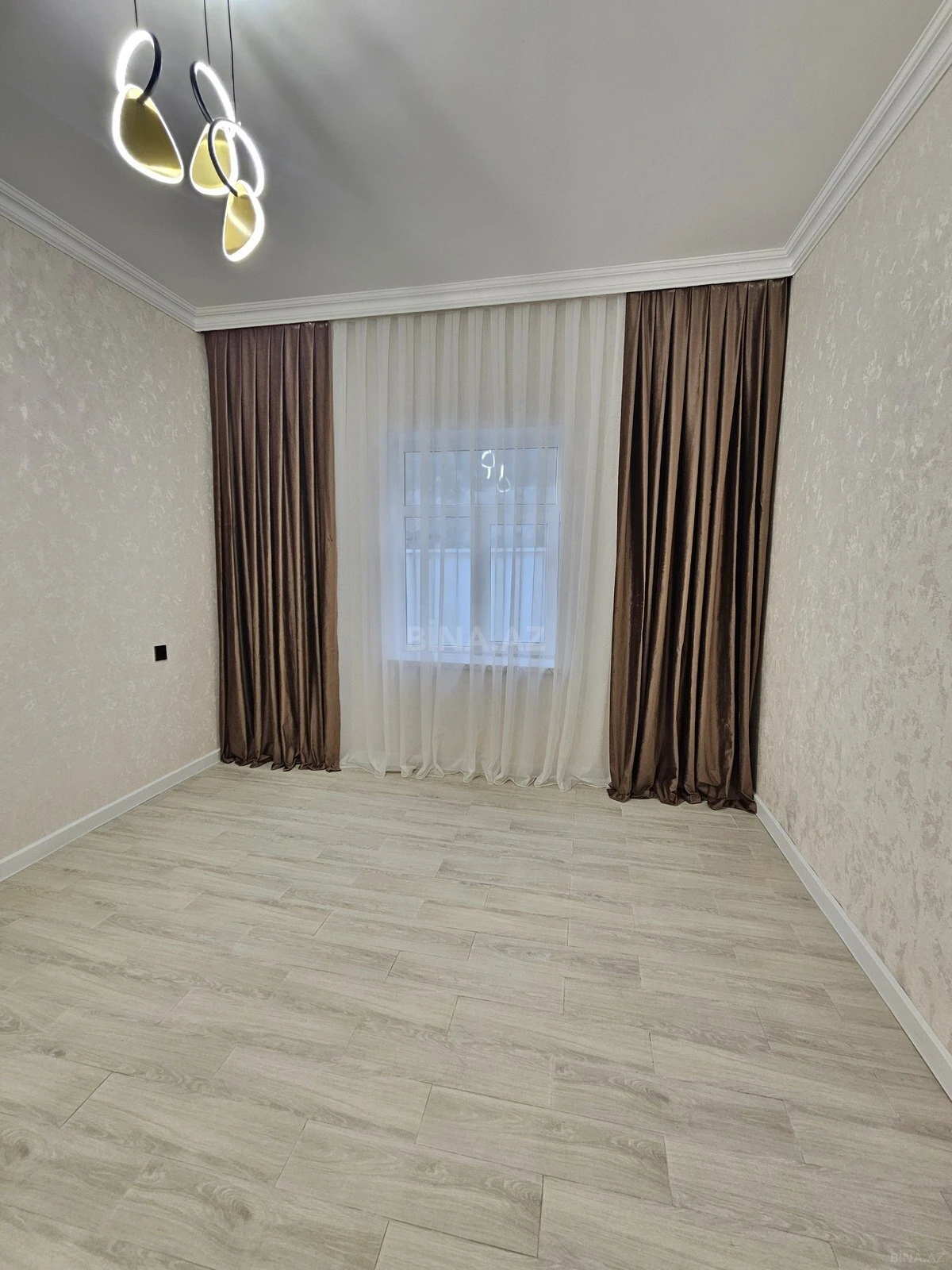 Satılır 4 otaqlı həyət evi 170 m²
