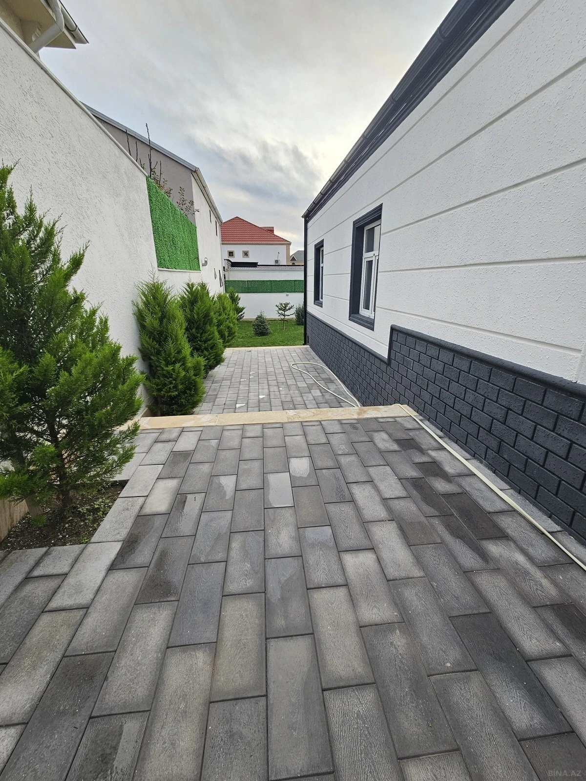Satılır 4 otaqlı həyət evi 170 m²