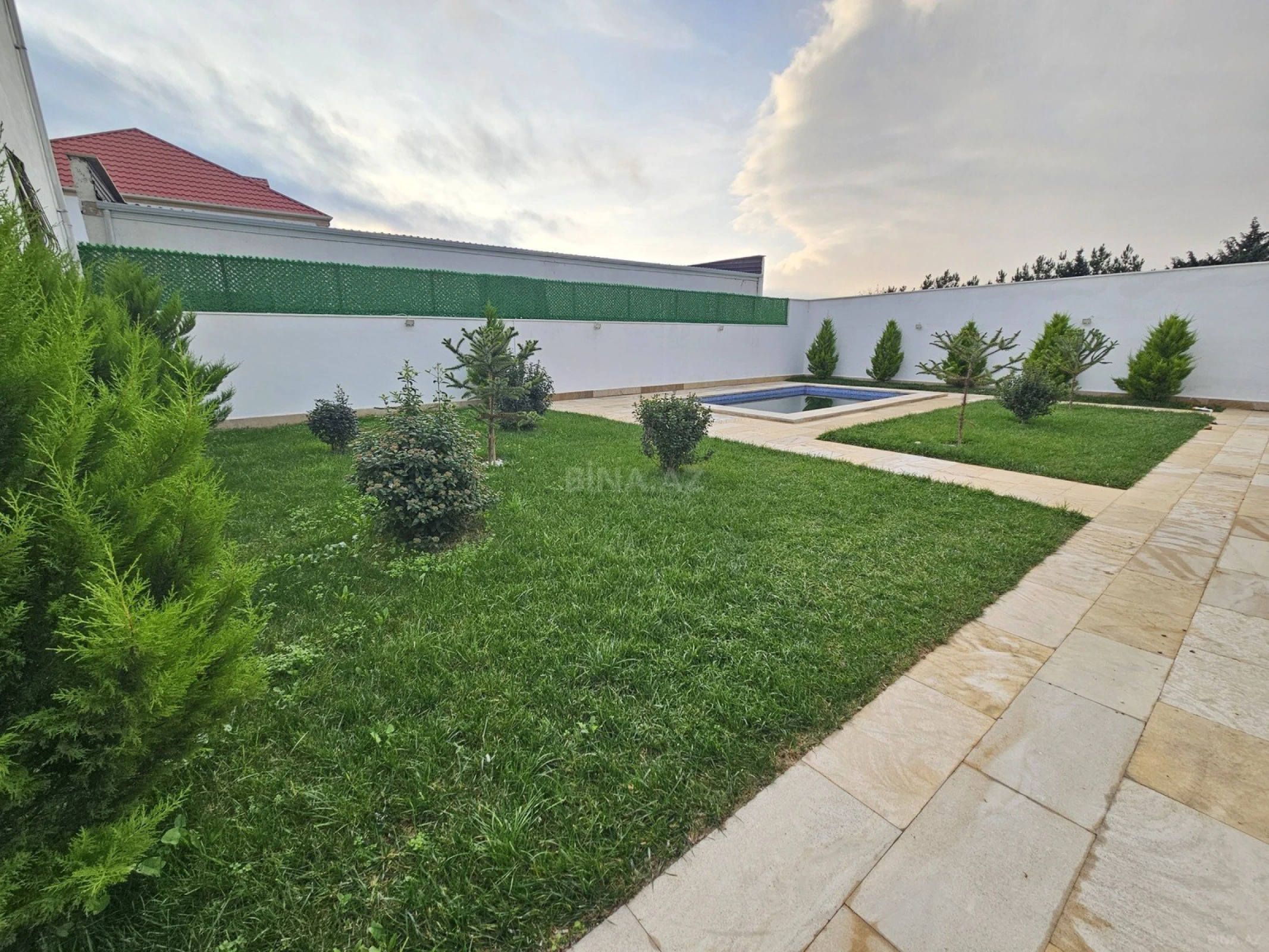 Satılır 4 otaqlı həyət evi 170 m²