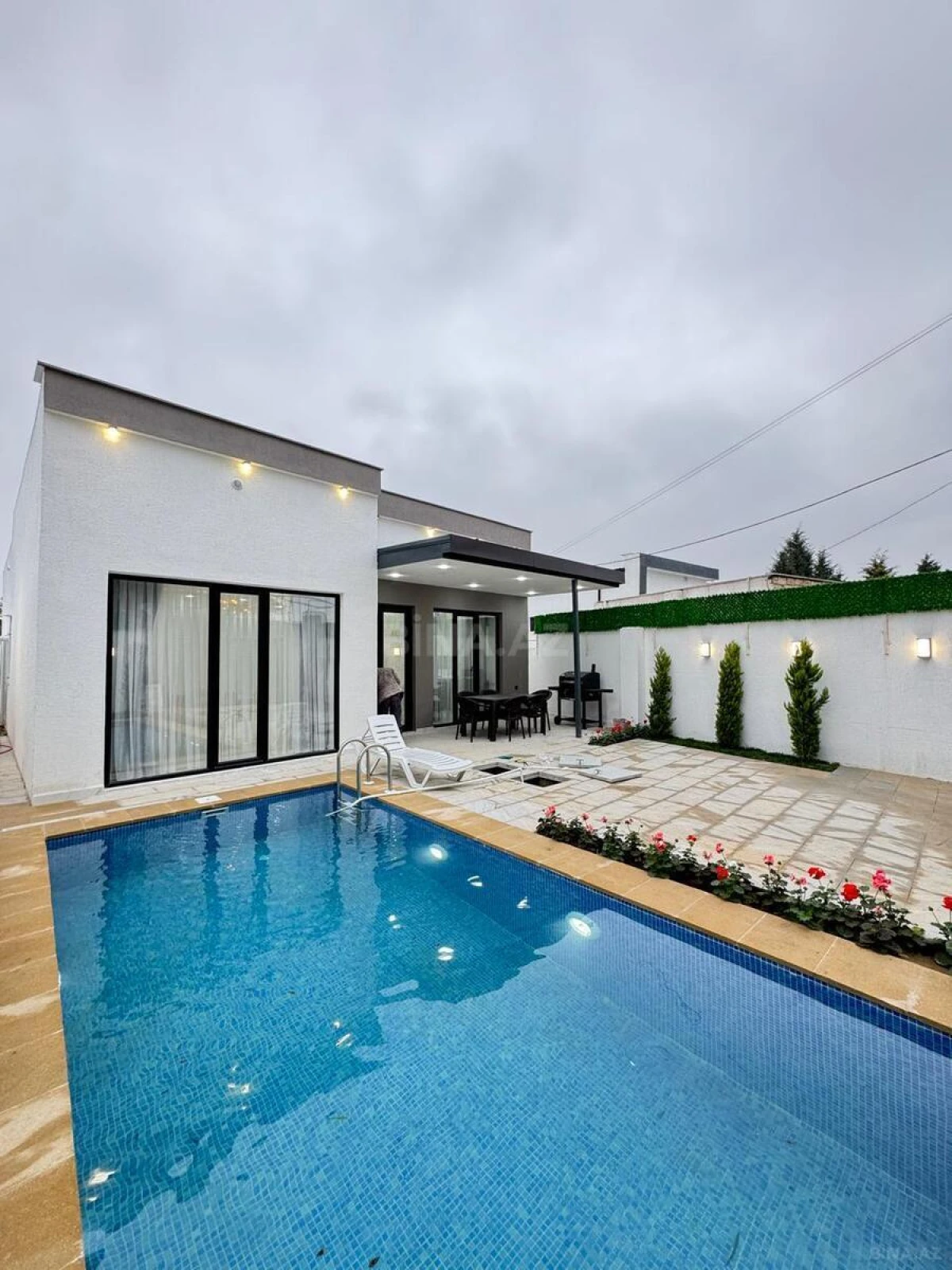 Satılır 4 otaqlı həyət evi 150 m²