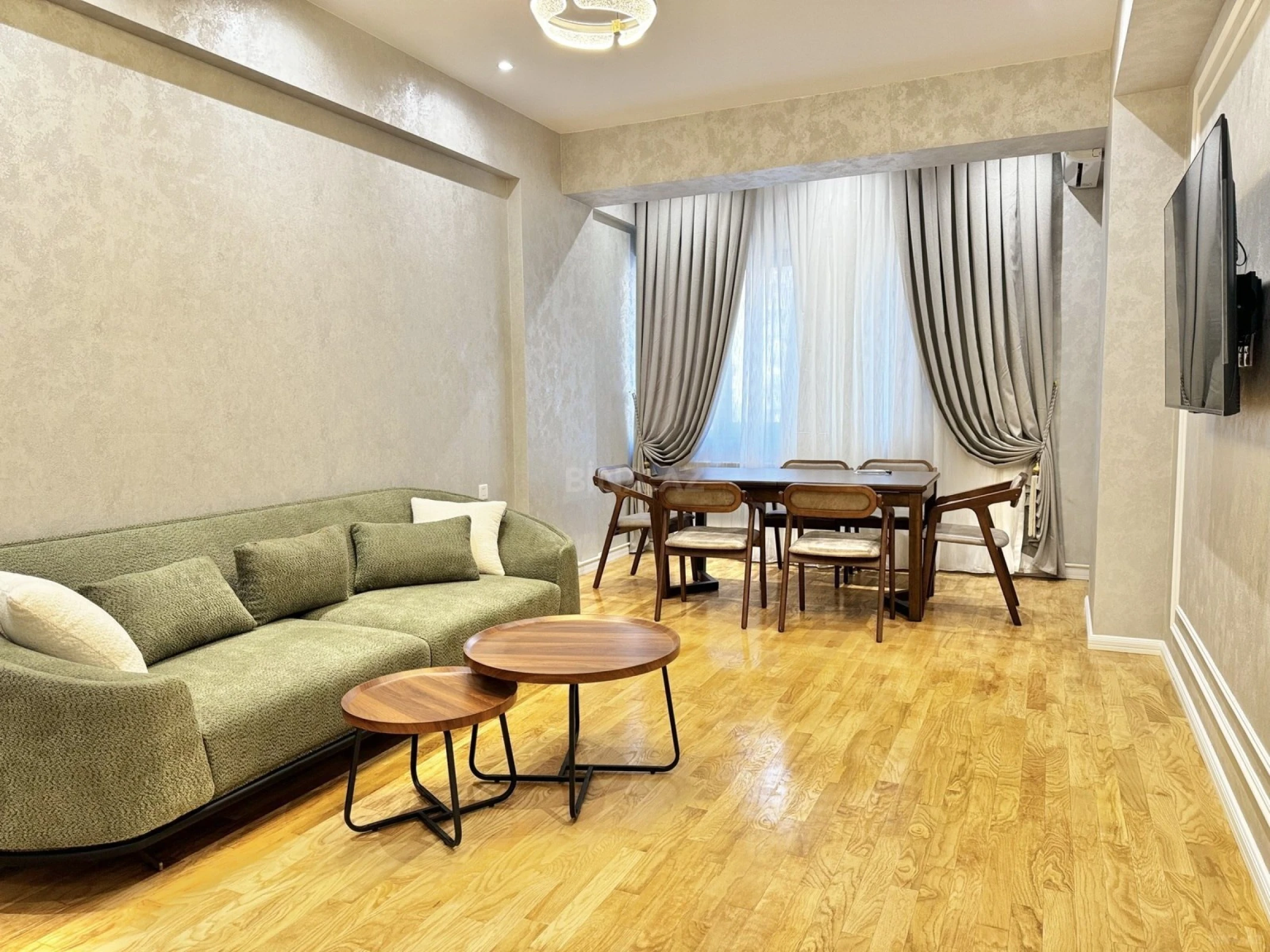 Kirayə verilir 2 otaqlı mənzil 65.1 m²