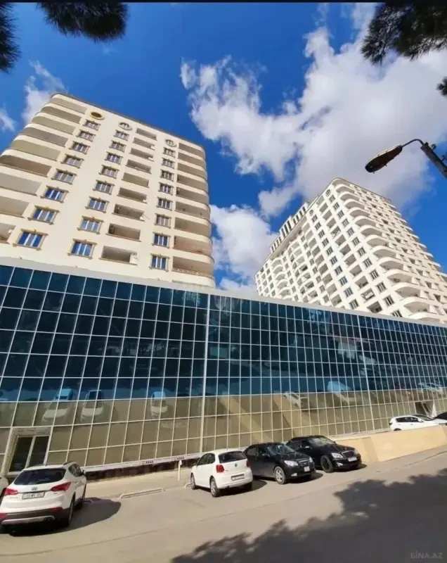 Satılır 4 otaqlı mənzil 159 m²