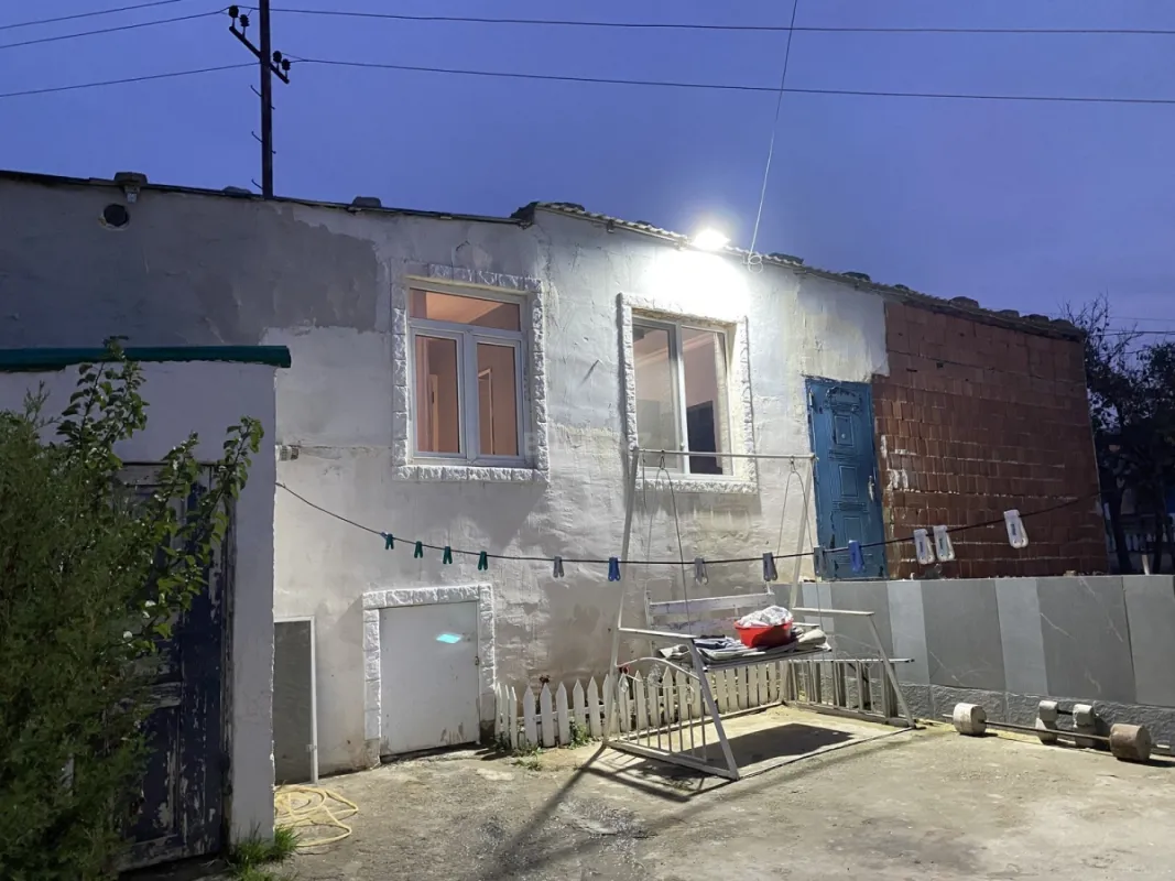 Satılır 4 otaqlı həyət evi 100 m²