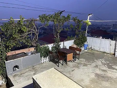 Satılır 4 otaqlı həyət evi 100 m²