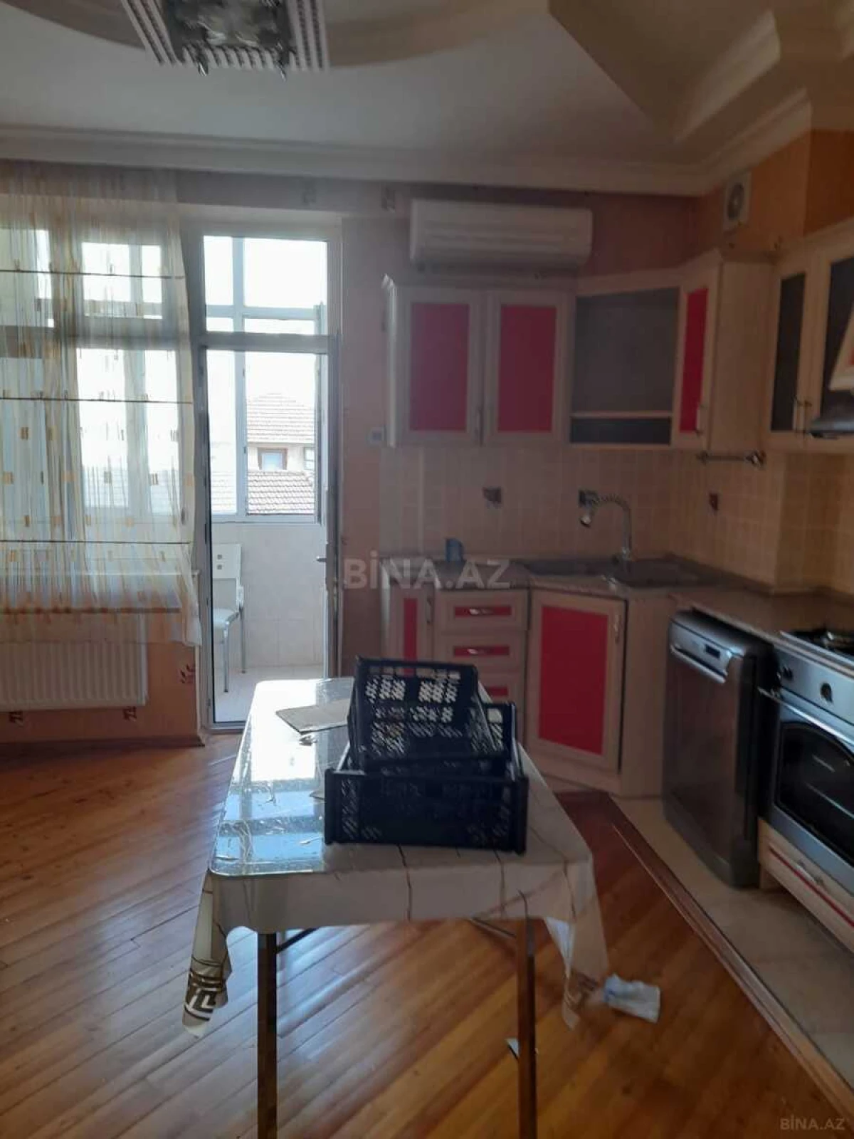 Satılır 3 otaqlı mənzil 122 m²