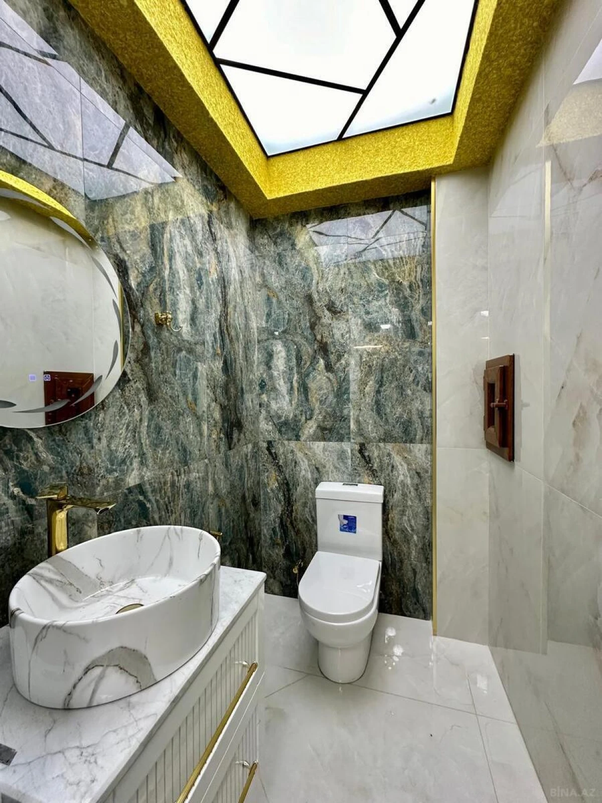 Satılır 3 otaqlı mənzil 150 m²