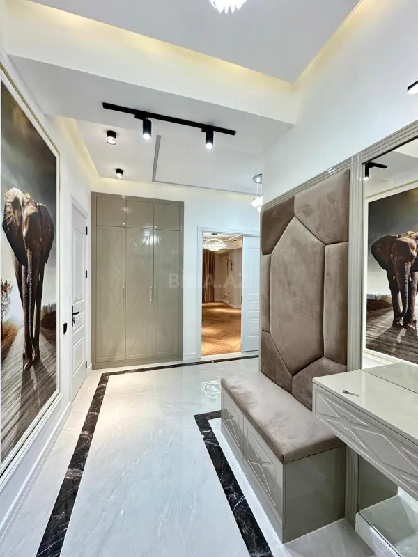 Satılır 3 otaqlı mənzil 150 m²