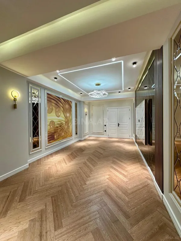 Satılır 3 otaqlı mənzil 150 m²