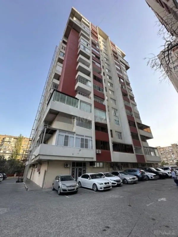 Satılır 3 otaqlı mənzil 150 m²