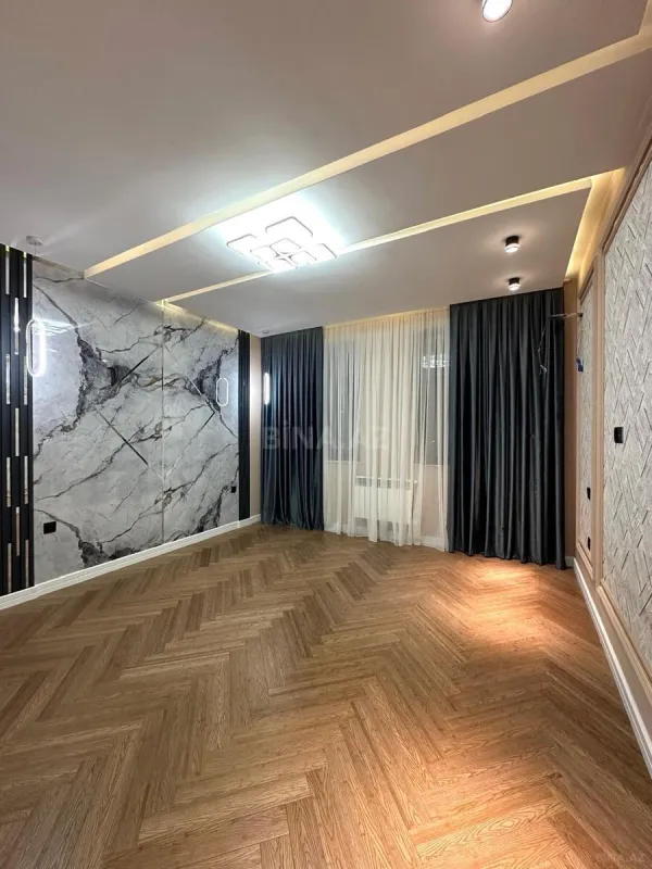 Satılır 3 otaqlı mənzil 150 m²