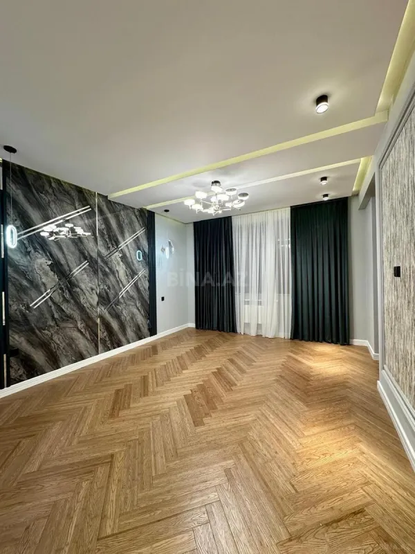 Satılır 3 otaqlı mənzil 150 m²