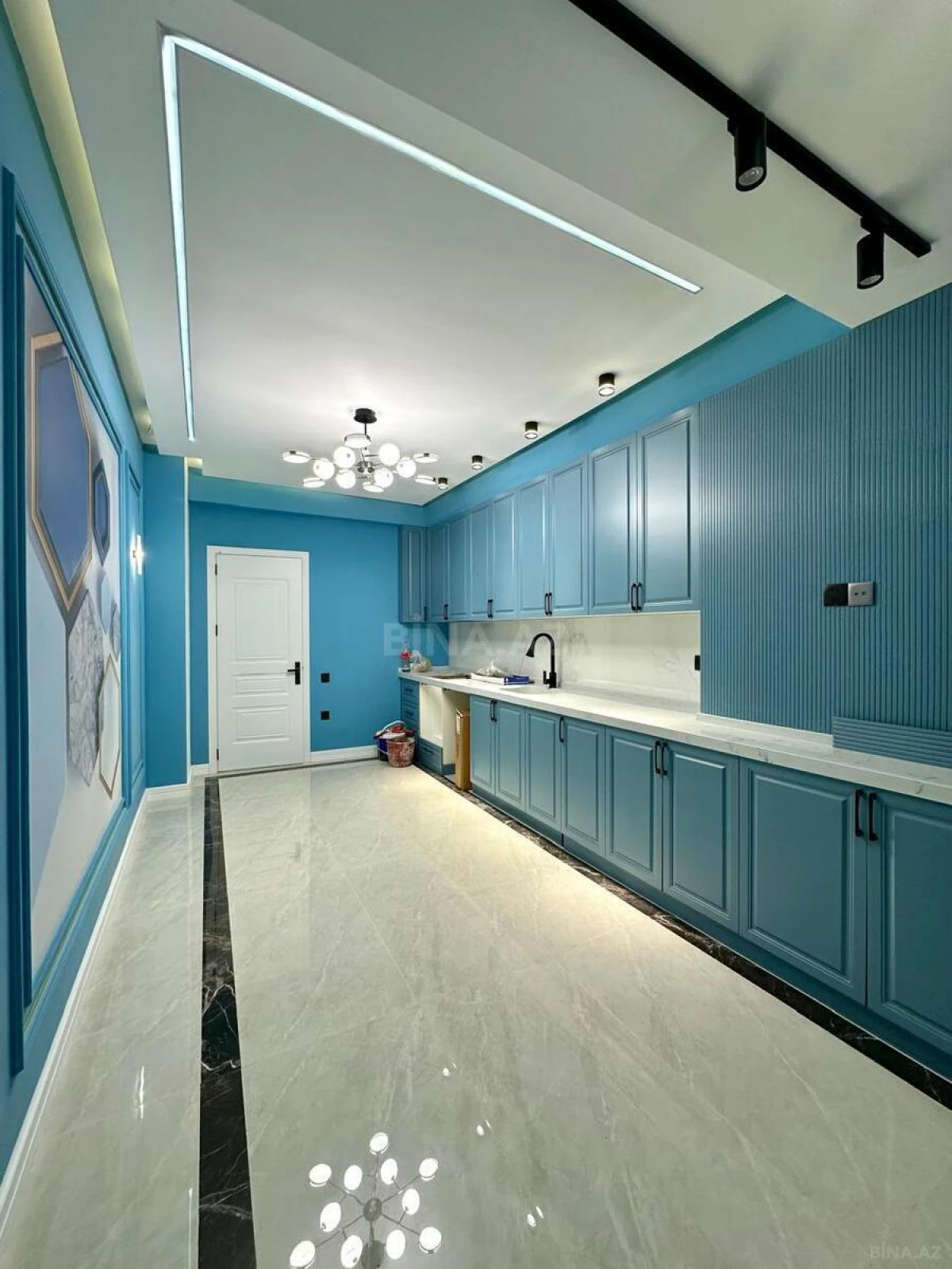 Satılır 3 otaqlı mənzil 150 m²