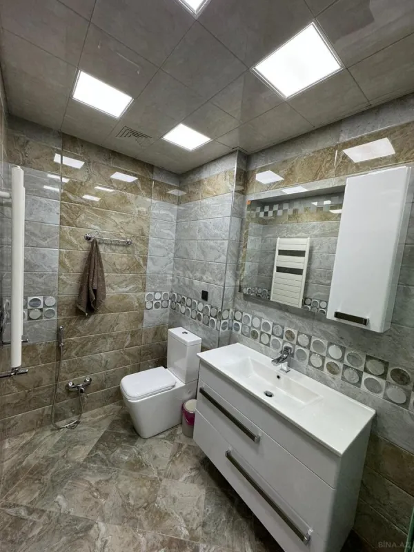 Satılır 2 otaqlı mənzil 83 m²