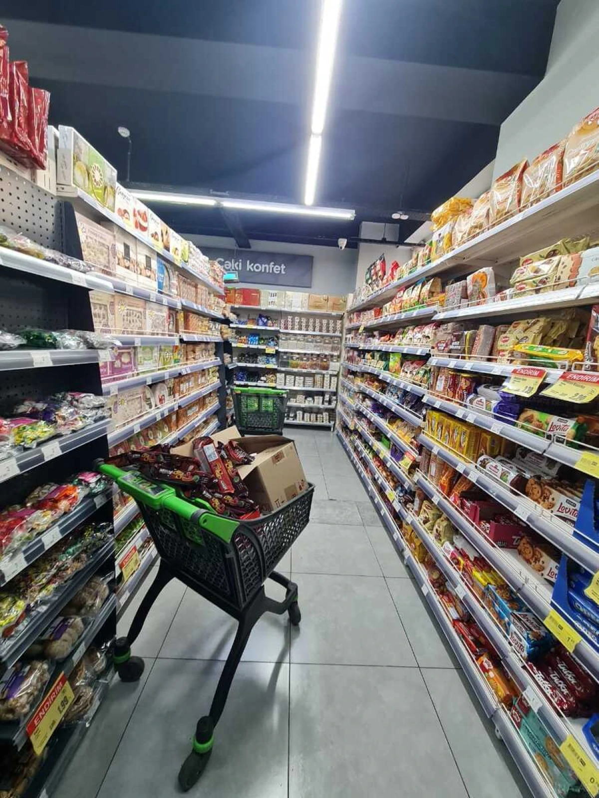 Satılır obyekt 640 m²