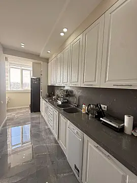 Satılır 3 otaqlı mənzil 95 m²