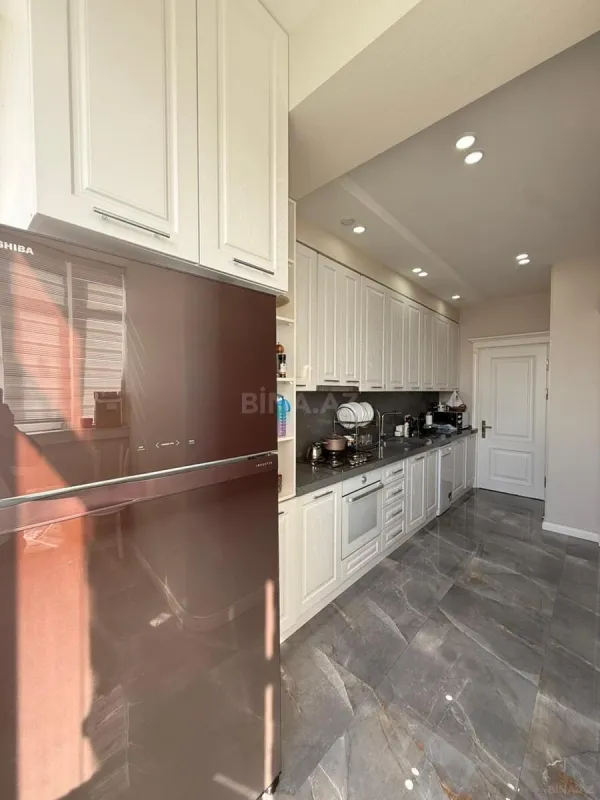 Satılır 3 otaqlı mənzil 95 m²