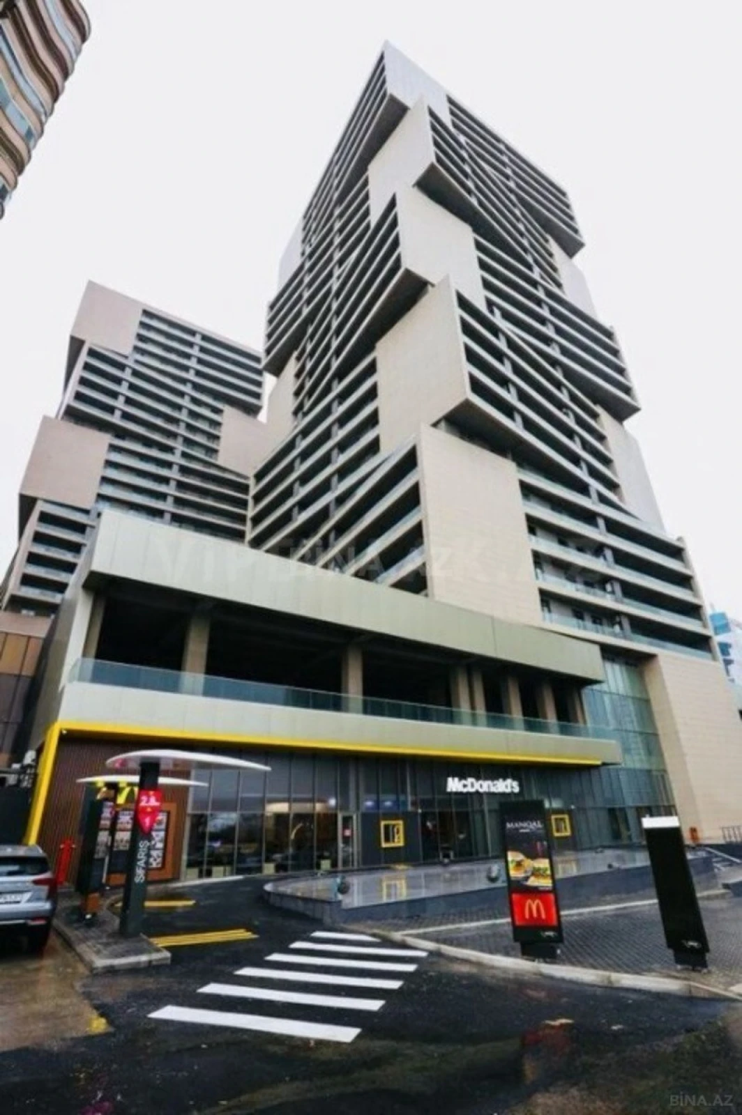 Satılır 3 otaqlı mənzil 110 m²