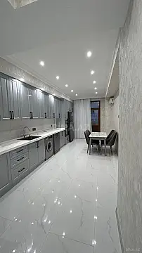 Kirayə verilir 2 otaqlı mənzil 107 m²