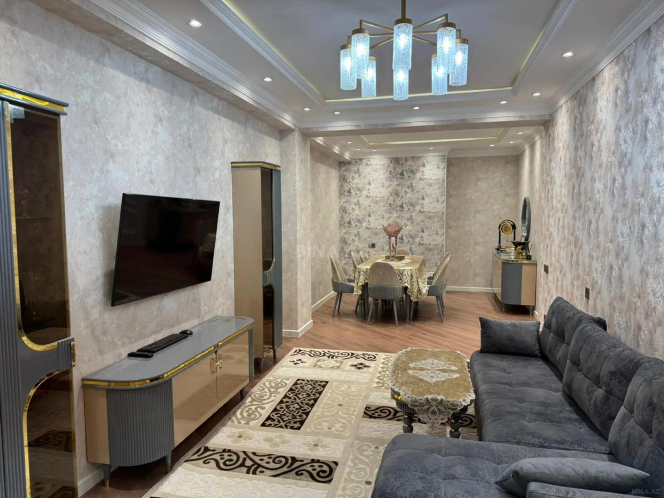 Satılır 4 otaqlı mənzil 200 m²
