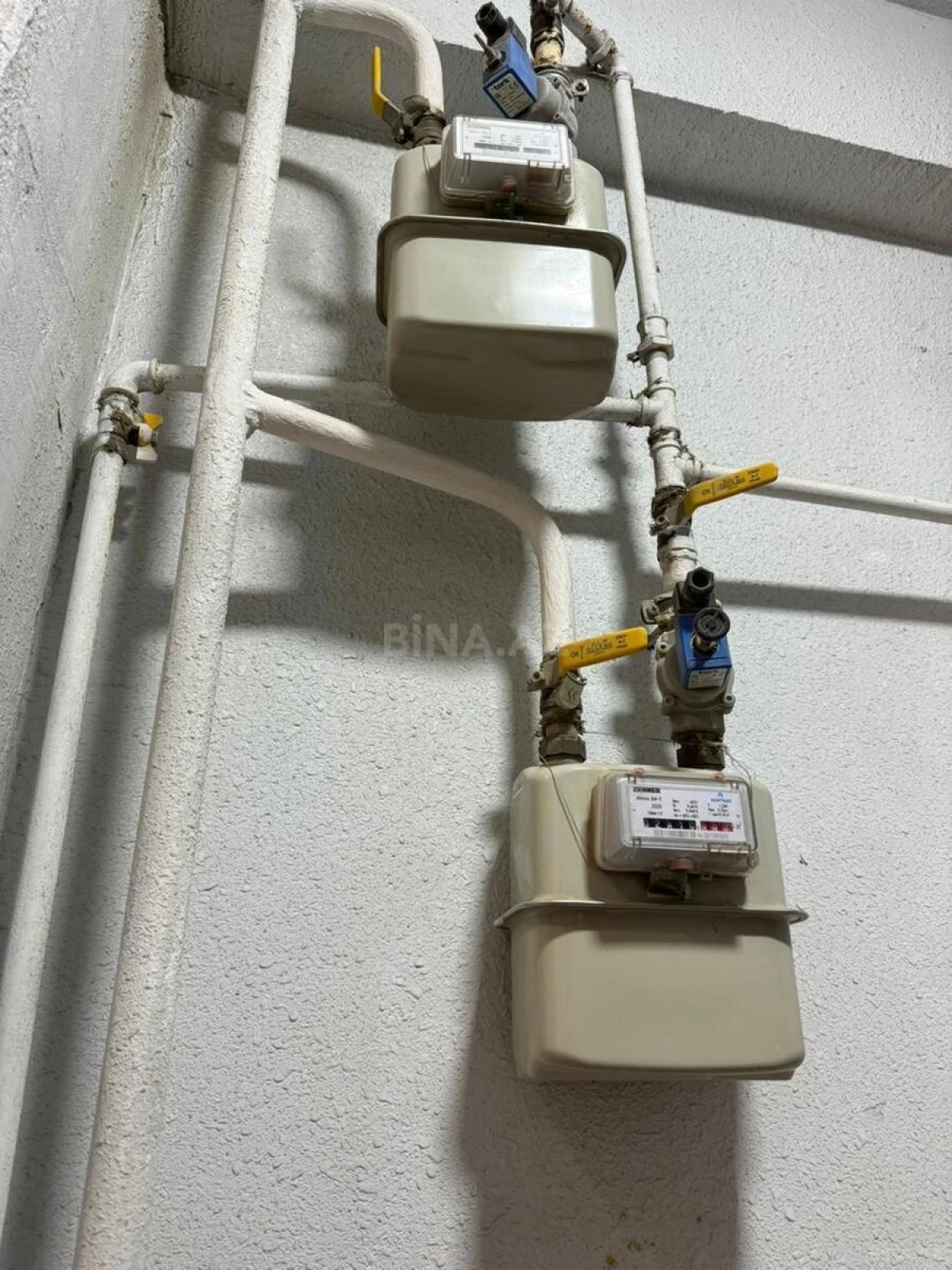 Satılır 4 otaqlı mənzil 200 m²