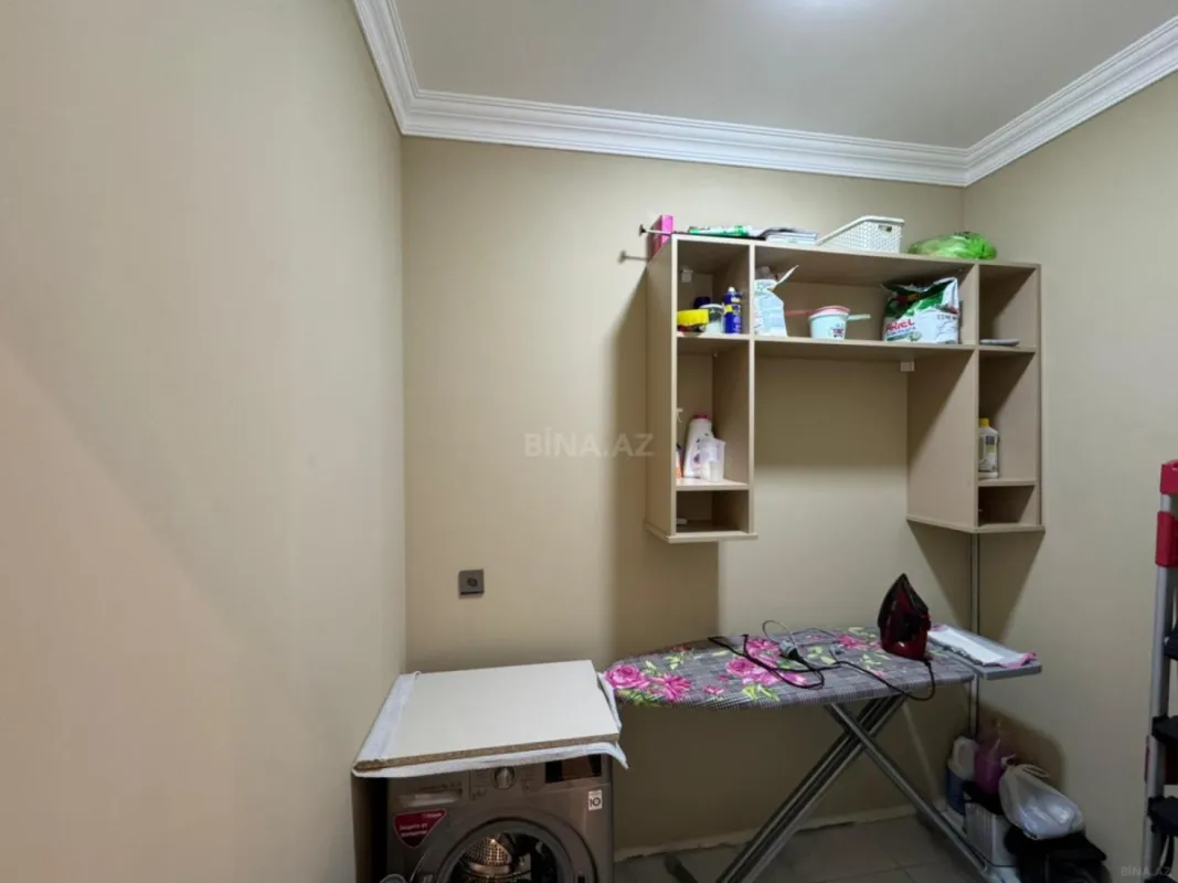 Satılır 4 otaqlı mənzil 200 m²