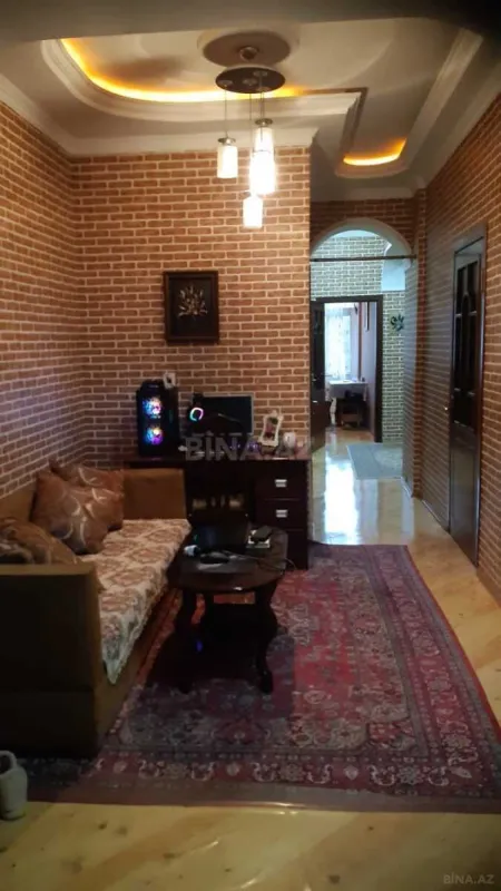 Satılır 3 otaqlı mənzil 105 m²