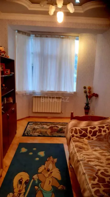 Satılır 3 otaqlı mənzil 105 m²