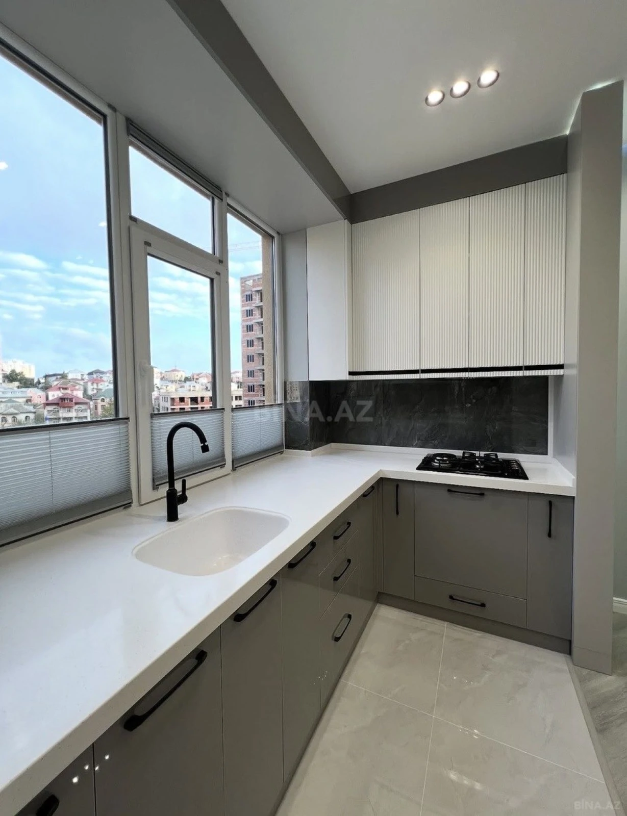 Satılır 2 otaqlı mənzil 62 m²