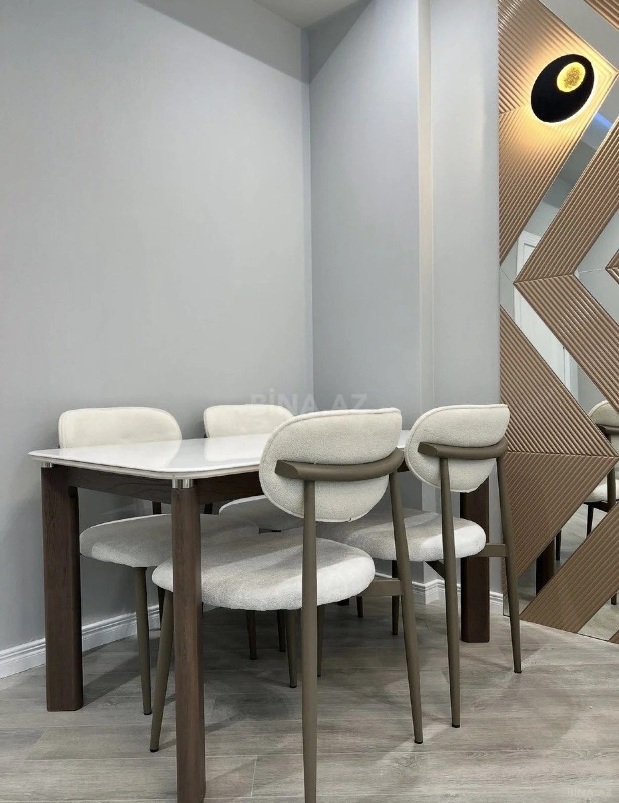 Satılır 2 otaqlı mənzil 62 m²